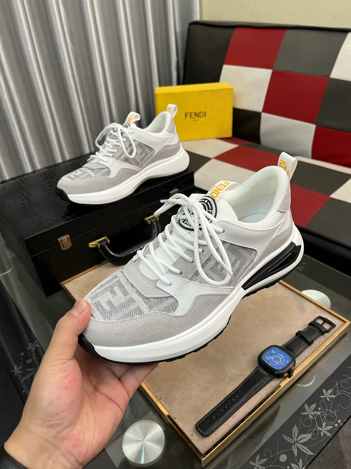 Men's shoes 💰458⌚️⌚️FENDI "FENDI" Regular size: 38-44 (casual shoes) Product materials: Selected cowhide upper, soft sheepskin lining; original outsole. 6️⃣colors available